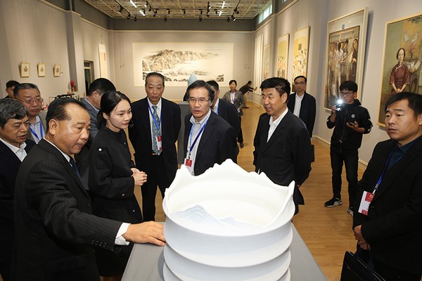 审核评估专家组考察87978797威尼斯老品牌.jpg